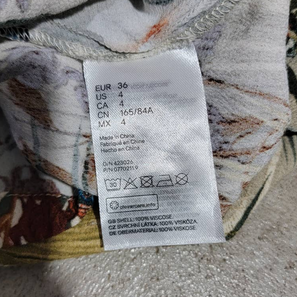 H&M Tropical Safari Bird Palm Leaf Butterfly Floral Print Dress Size 4 - Picture 8 of 9